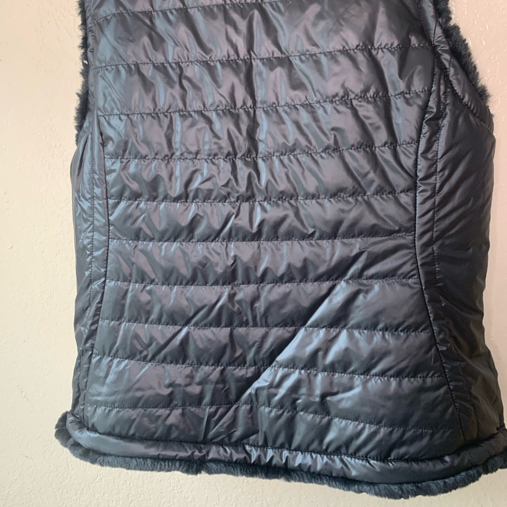 Nicole Miller Black Reversible Quilted Faux Fur Puffer Vest Cozy Winter Size M - Picture 8 of 8